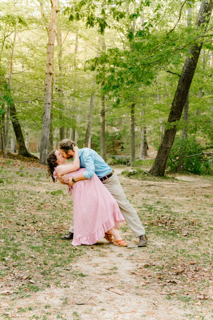 Dad dips mom during maternity photoshoot in Atlanta